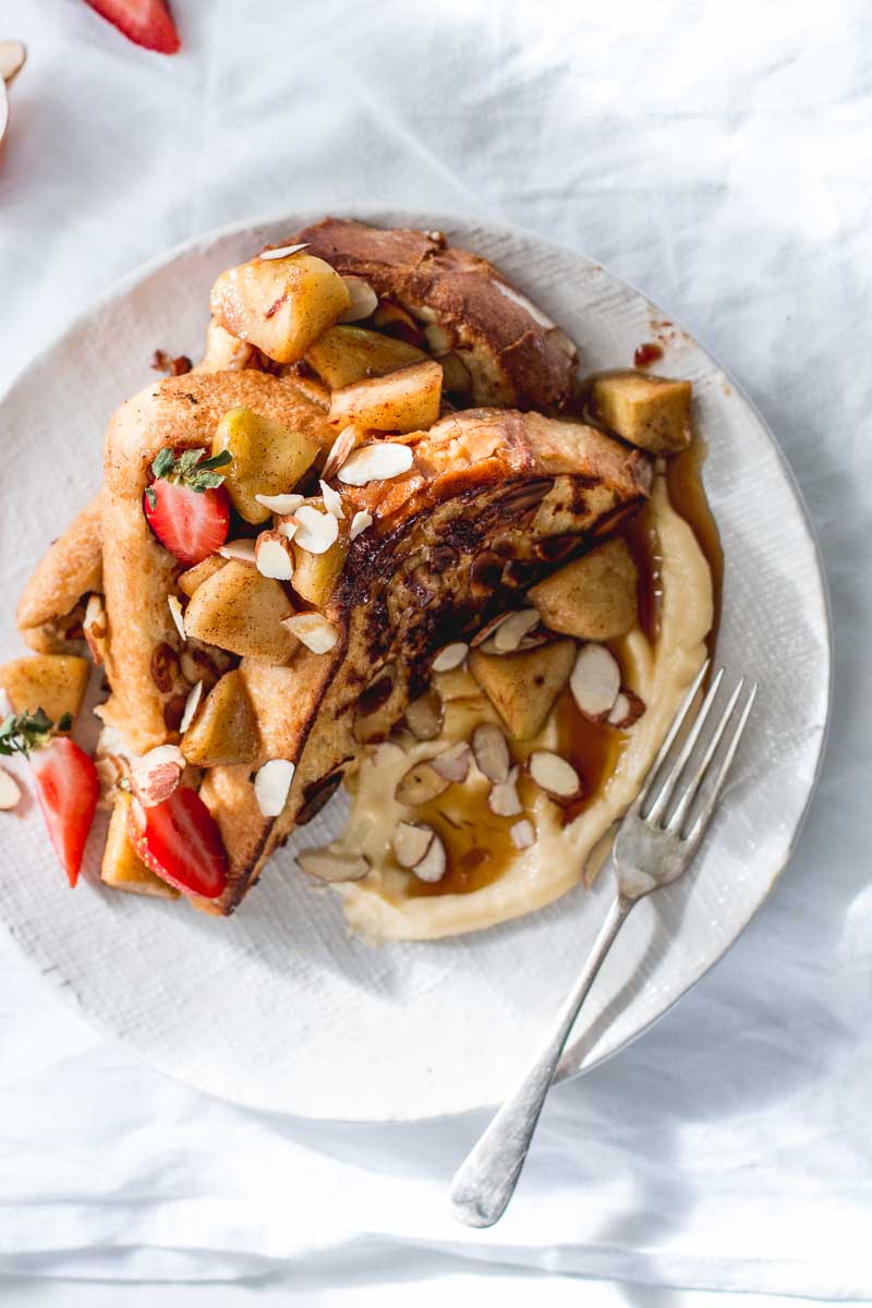 Cinnamon apple & almond-crusted french toast with creme patisserie