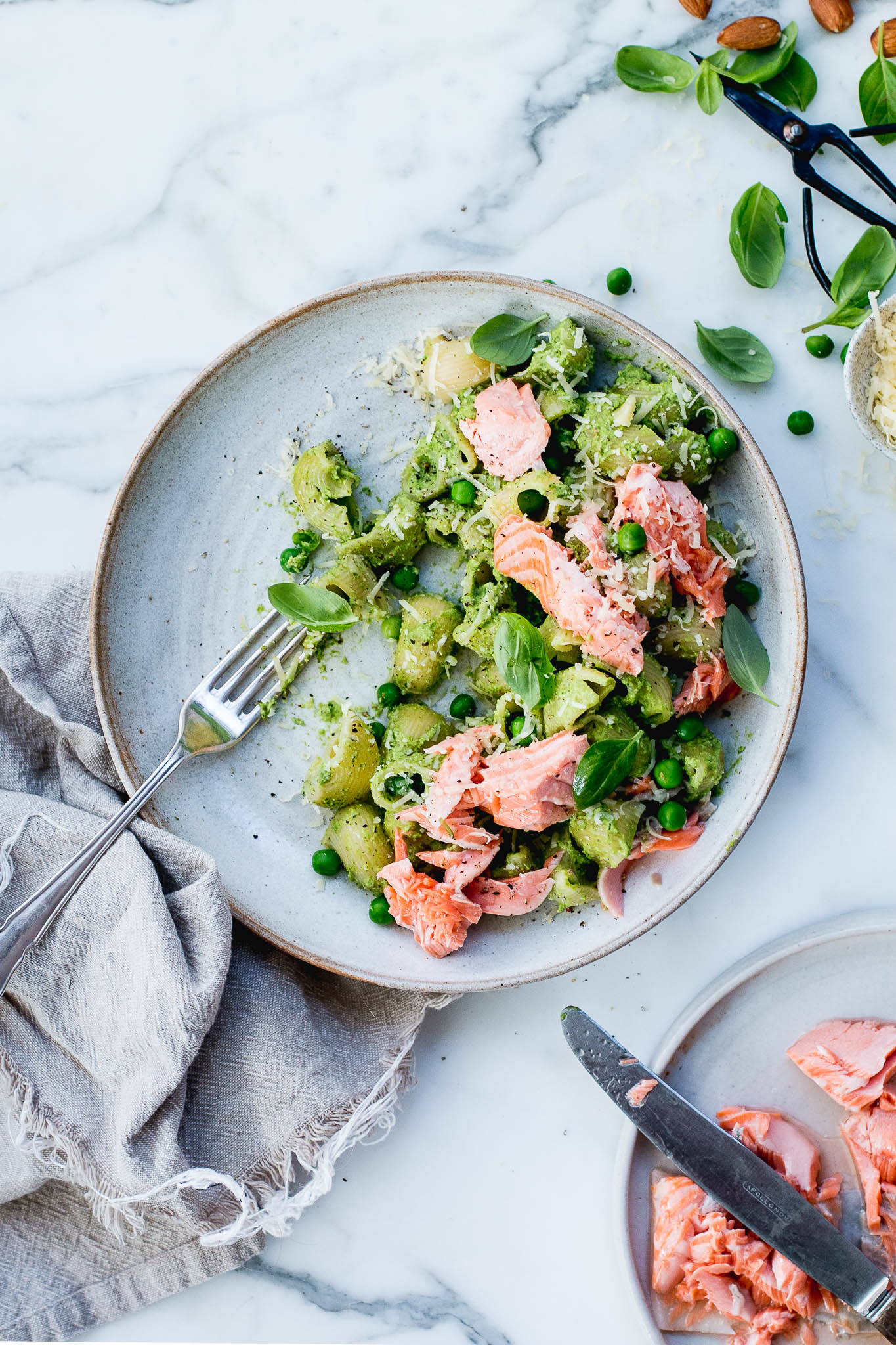 Pea, Mint and Poached Salmon Pesto Pasta - The Brick Kitchen